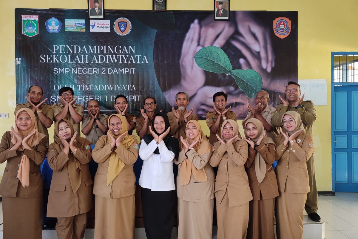 Pengimbasan Adiwiyata dari SMAN 1 Dampit ke SMPN 2 Dampit: Membangun Lingkungan Sekolah yang Berkelanjutan